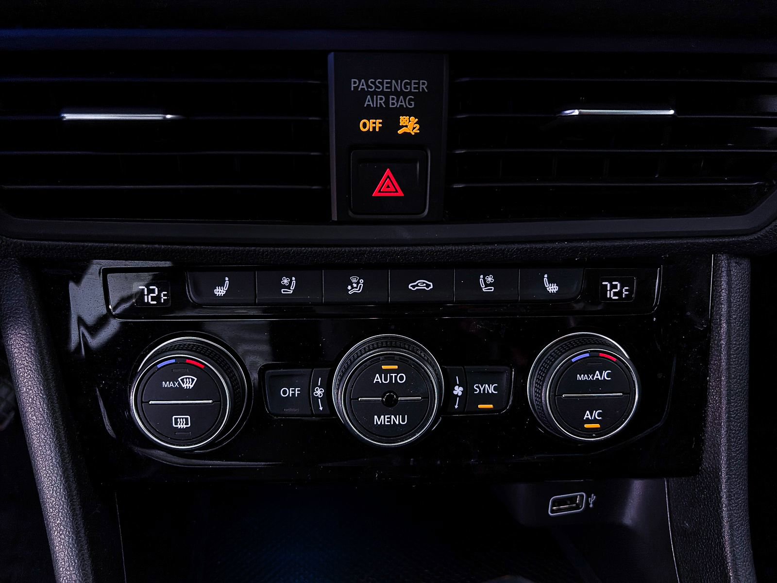 Used 2019 Volkswagen Jetta SEL Premium FWD image 23