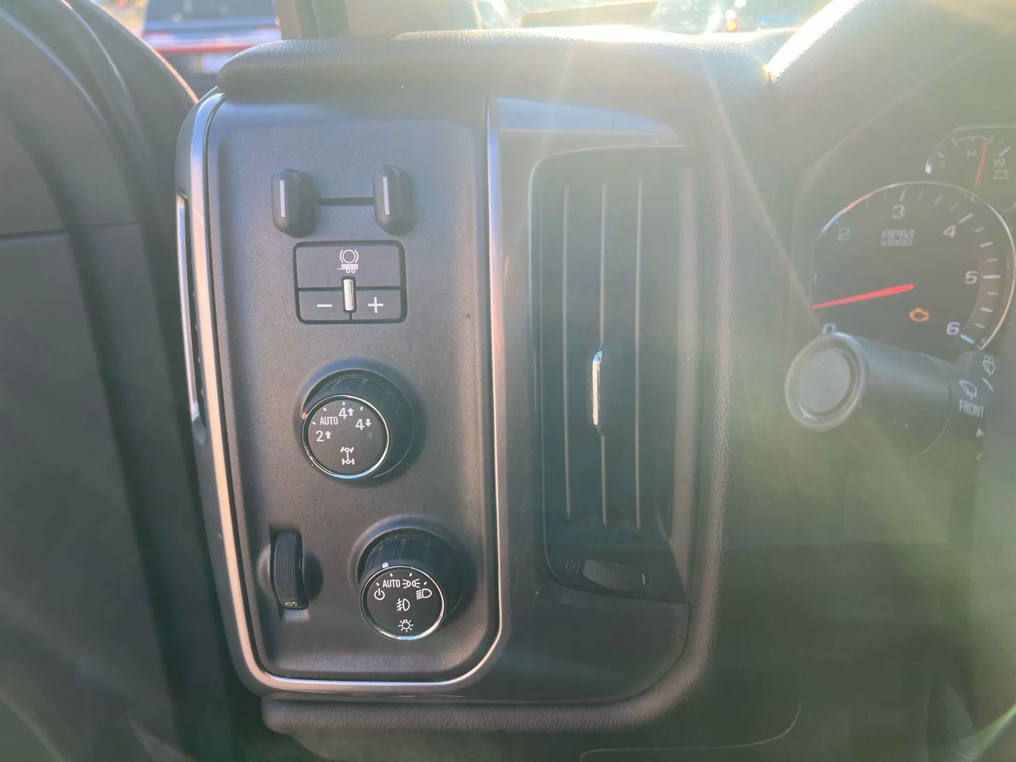 Used 2014 Chevrolet Silverado 1500 LT w/ Max Trailering Package image 19