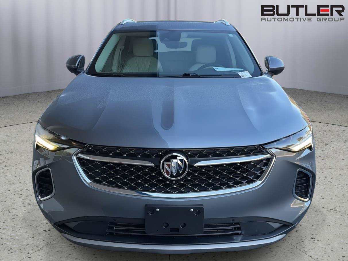 Used 2022 Buick Envision Avenir w/ Technology Package II FWD image 9