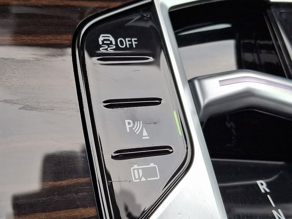 Used 2026 BMW X5 xDrive50e w/ Climate Comfort Package image 19