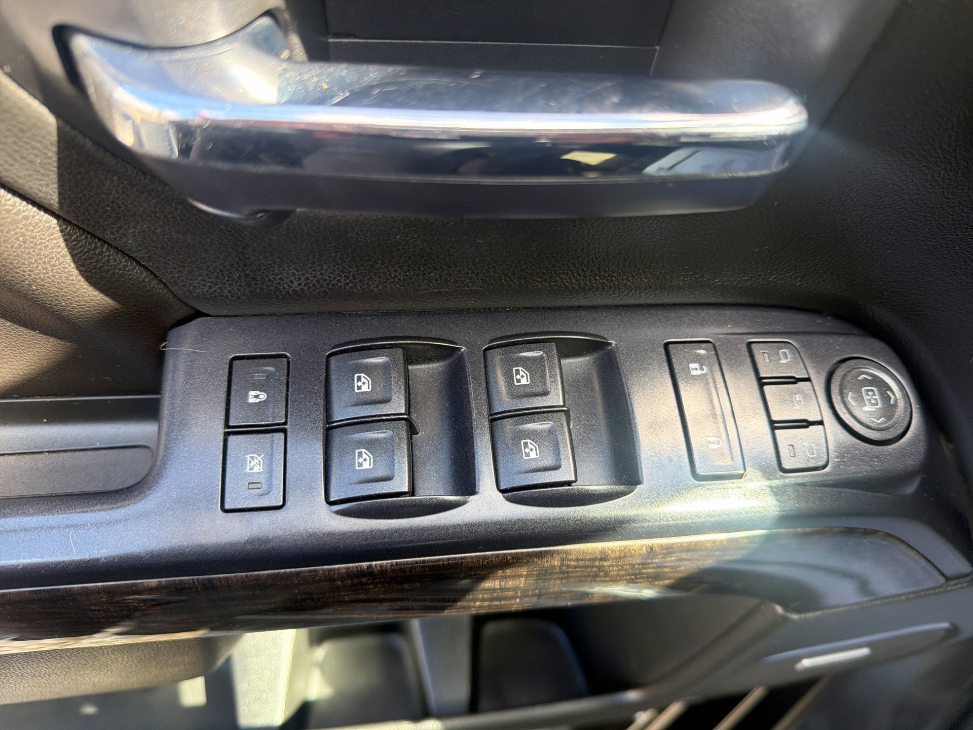 Used 2015 GMC Sierra 1500 Denali AWD/4WD image 15