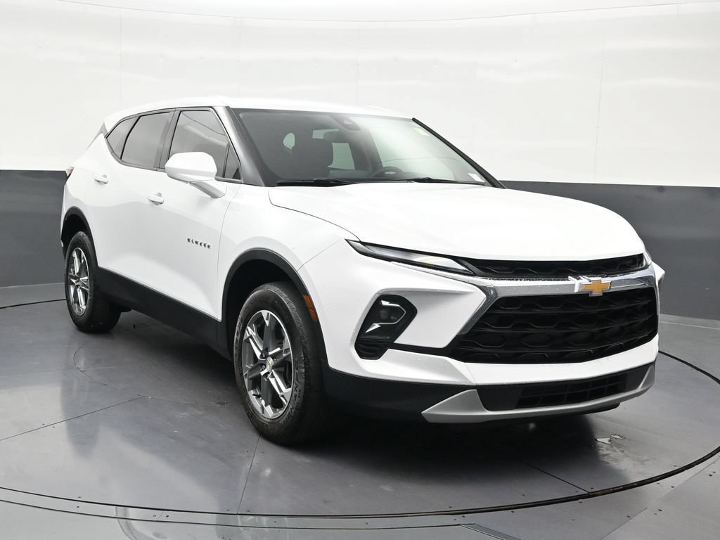 Used 2024 Chevrolet Blazer LT FWD image 8