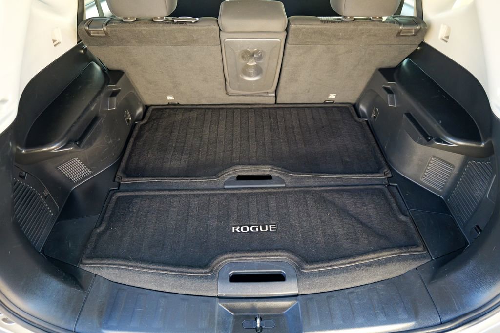 Used 2020 Nissan Rogue SV image 56