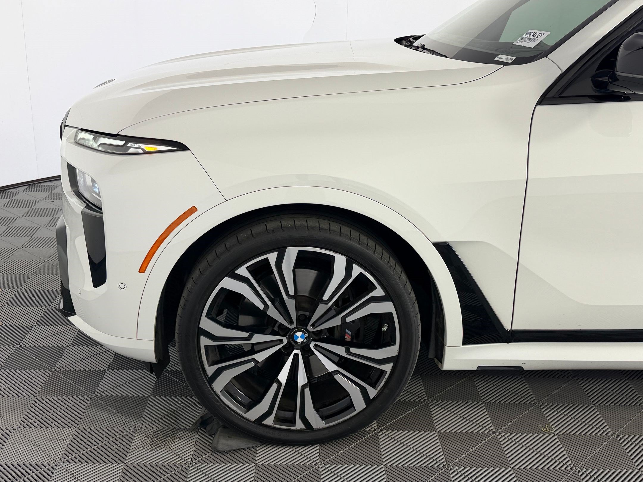 Used 2024 BMW X7 M60i w/ Executive Package AWD/4WD image 11