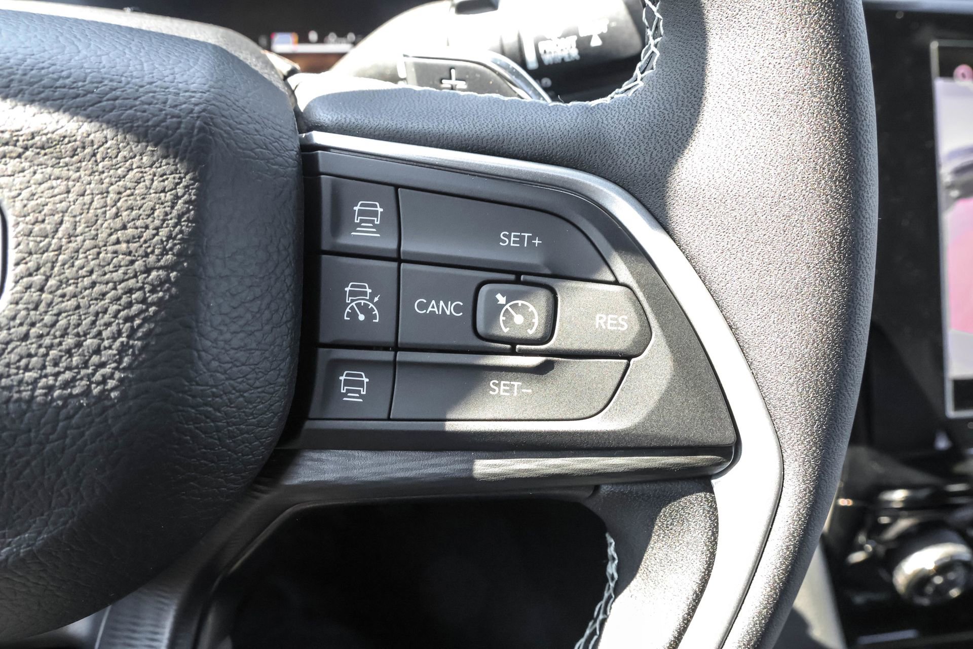 New 2025 Jeep Grand Cherokee Altitude image 26