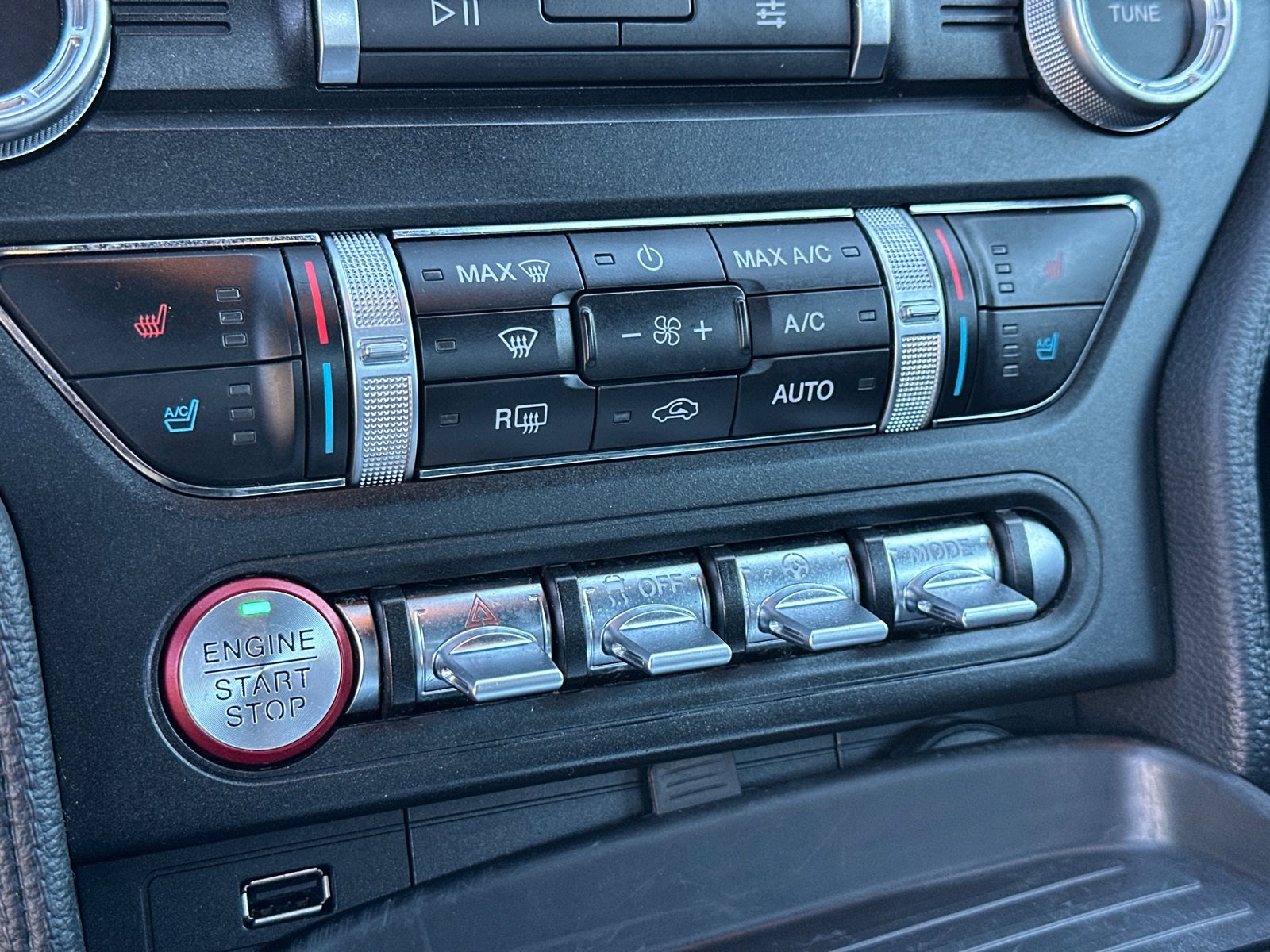 Used 2019 Ford Mustang GT Premium w/ Equipment Group 401A image 28