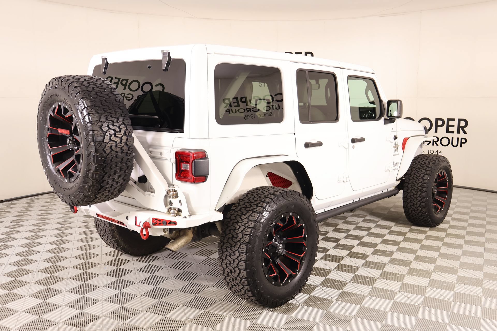 Used 2019 Jeep Wrangler Unlimited Sahara AWD/4WD image 21