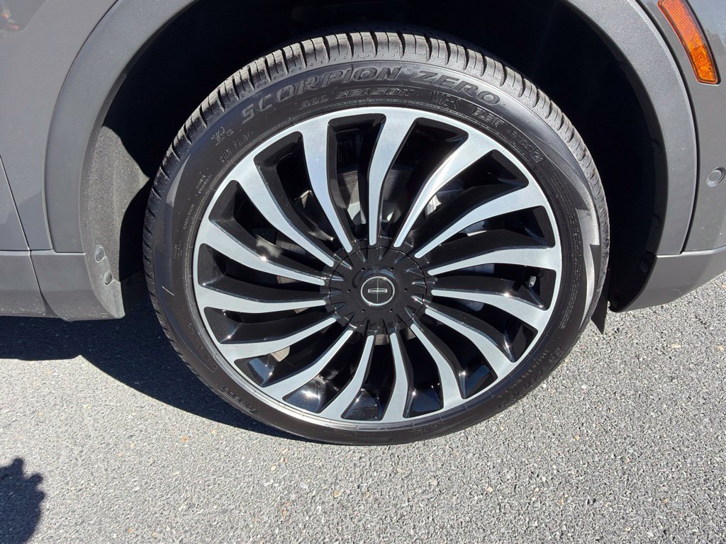 Certified 2022 Lincoln Nautilus Black Label w/ Class II Trailer Tow Package AWD/4WD image 10