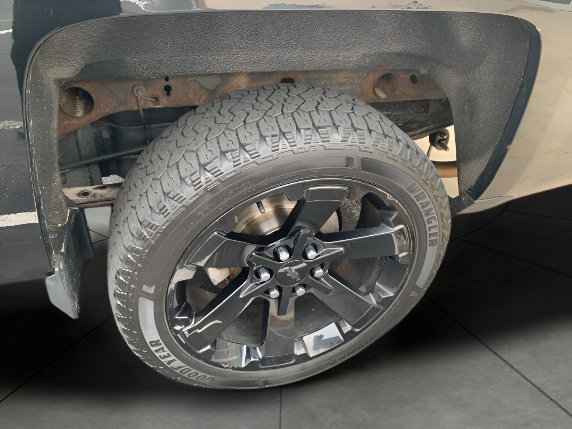 Used 2017 Chevrolet Silverado 1500 LT w/ All Star Edition image 18