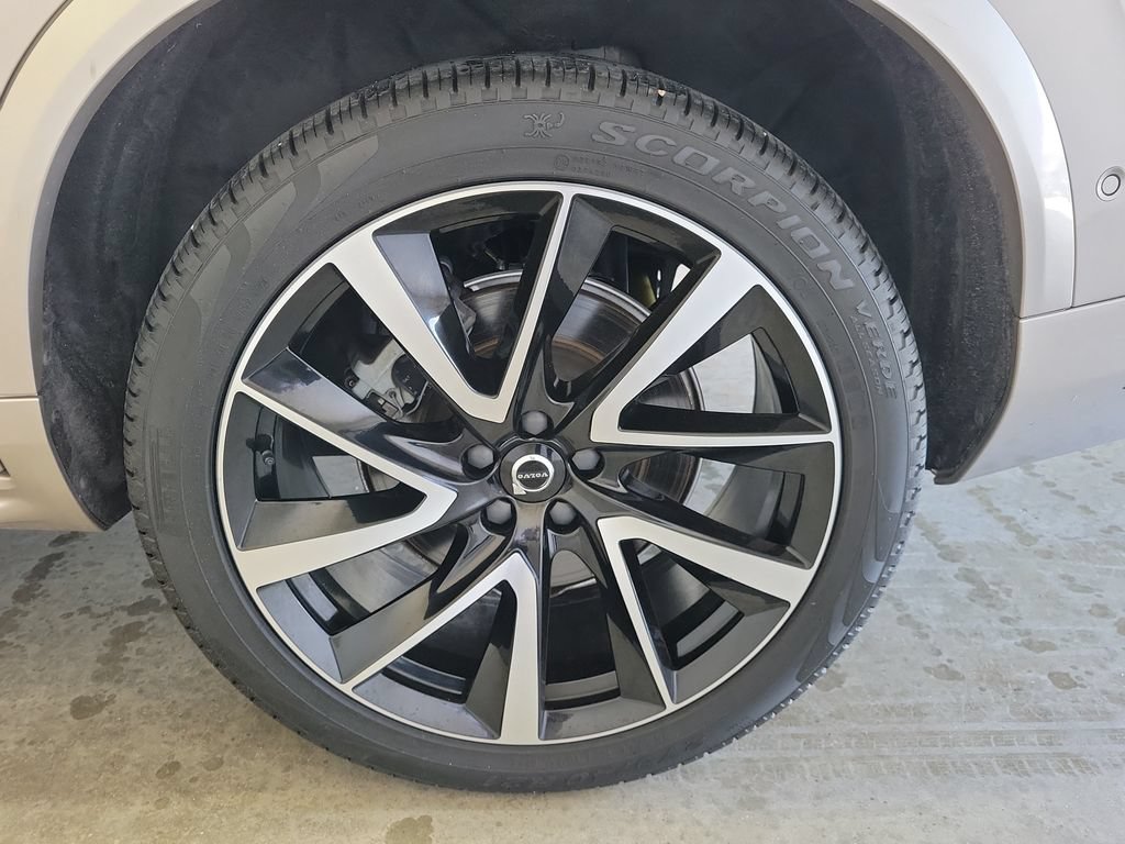 Used 2023 Volvo XC90 B6 Plus w/ Protection Package AWD/4WD image 13