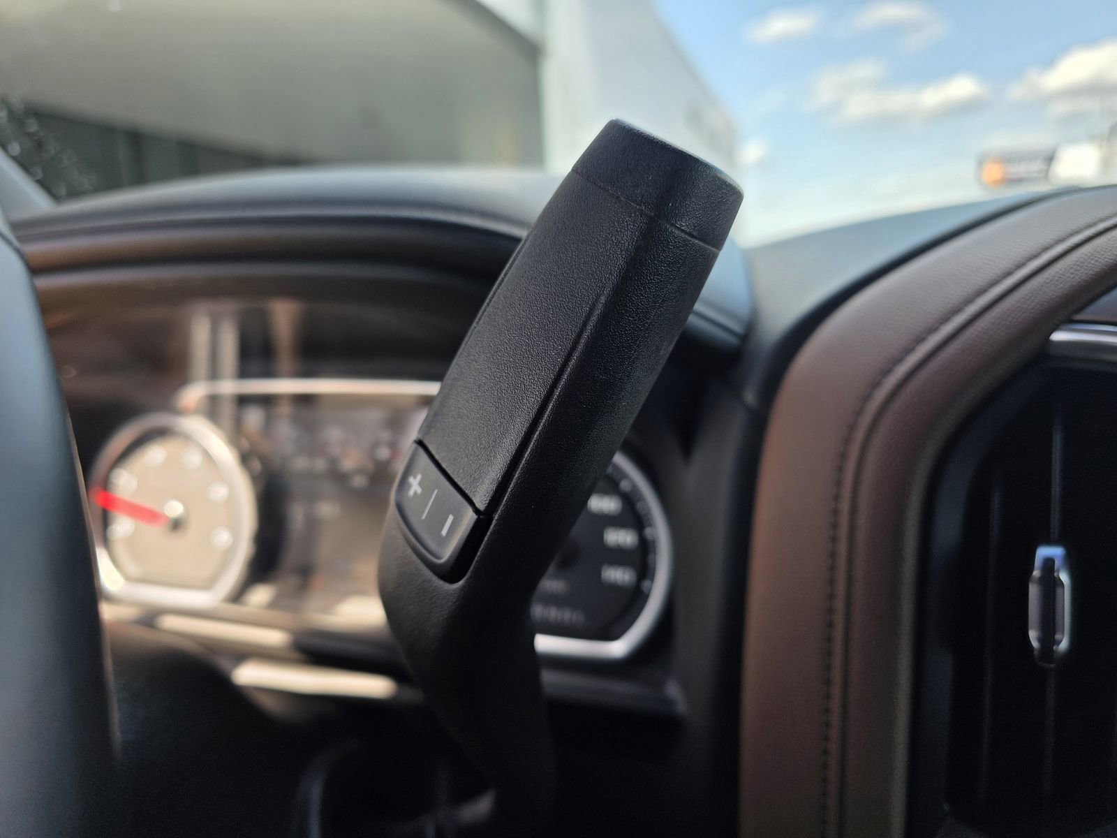 Used 2023 Chevrolet Silverado 3500 High Country image 27