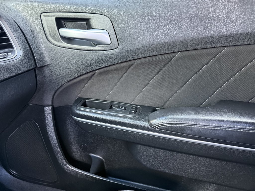 Used 2018 Dodge Charger SXT Plus RWD image 29