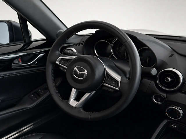 Used 2025 MAZDA MX-5 Miata RF Grand Touring RWD image 14