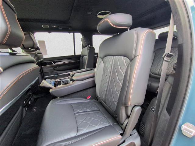 New 2026 Jeep Grand Wagoneer Summit AWD/4WD image 15