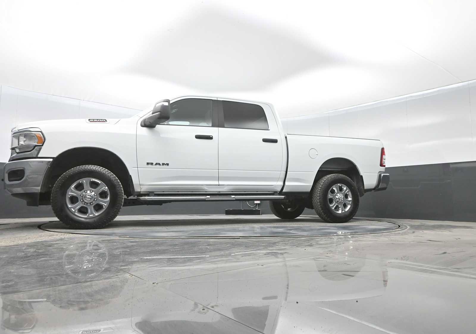 Used 2024 RAM 2500 Big Horn image 25