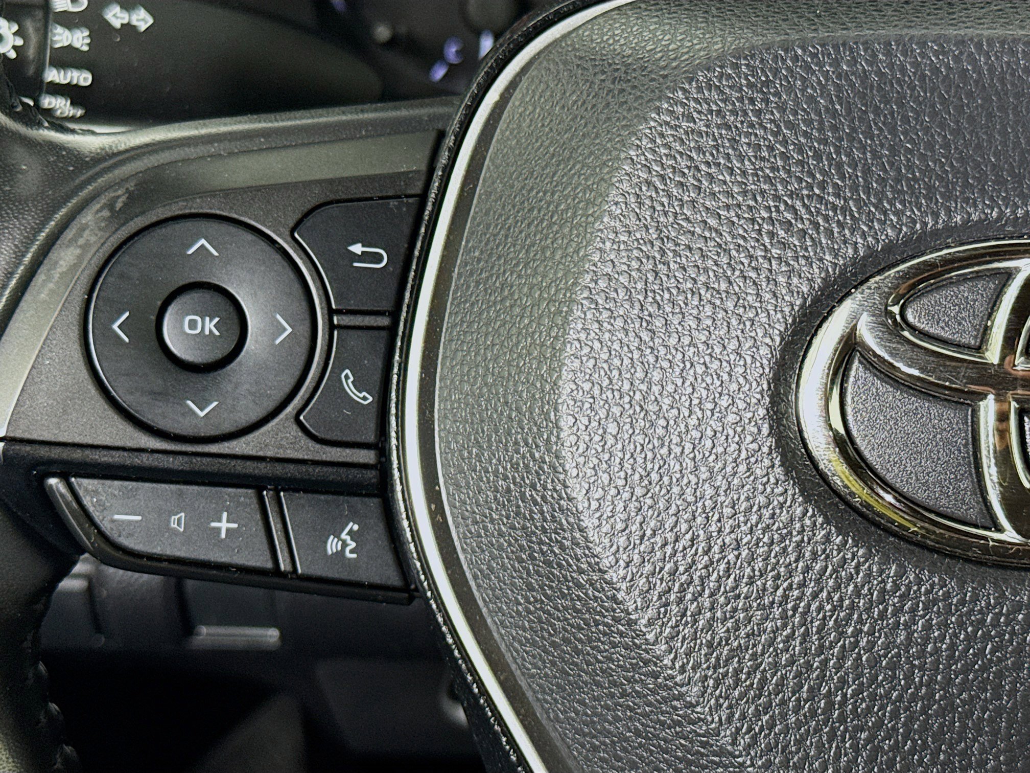 Used 2023 Toyota Corolla SE FWD image 13