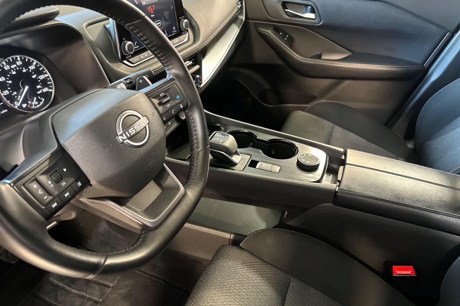 Certified 2025 Nissan Rogue SV AWD/4WD image 14