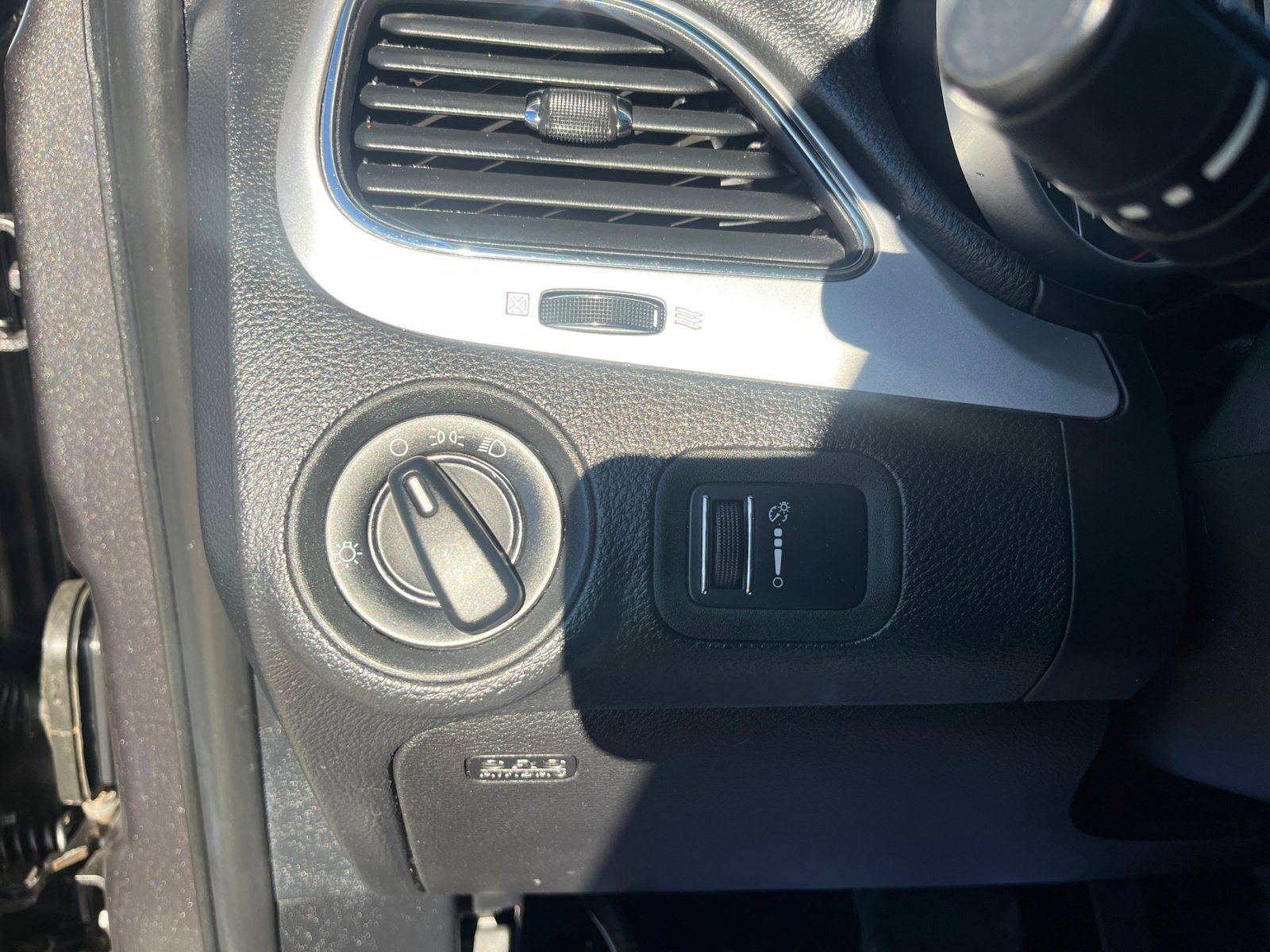 Used 2015 Dodge Journey SXT w/ Flexible Seating Group image 12