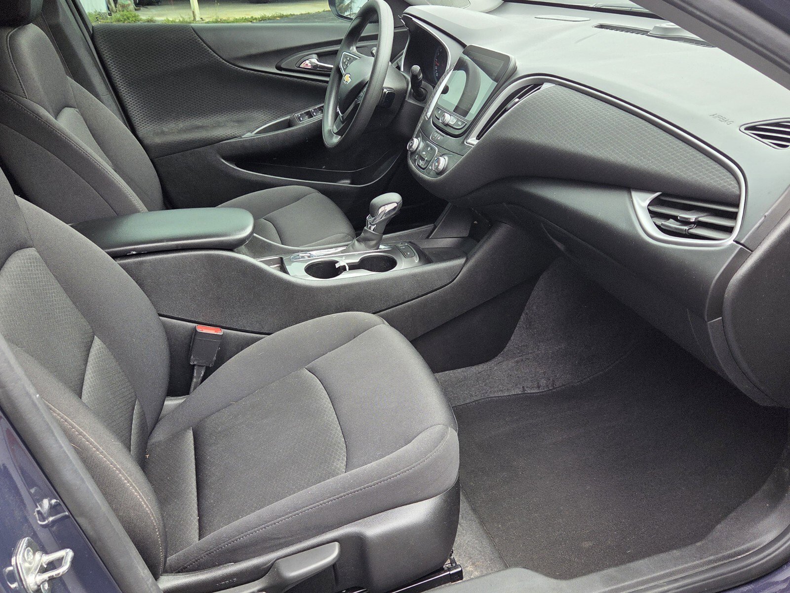 Used 2025 Chevrolet Malibu LS image 11