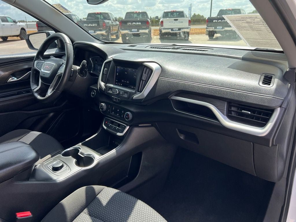 Used 2024 GMC Terrain SLE FWD image 27
