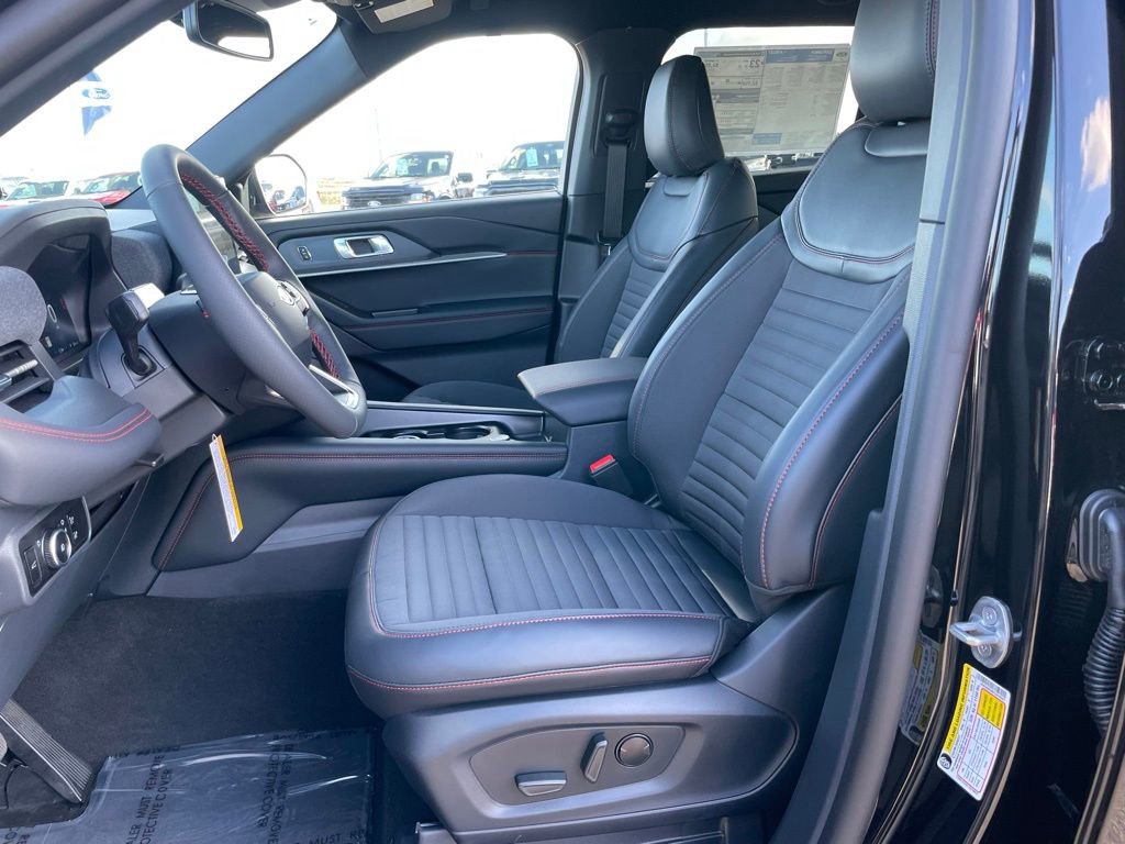 New 2026 Ford Explorer ST-Line w/ ST-Line Street Pack image 7