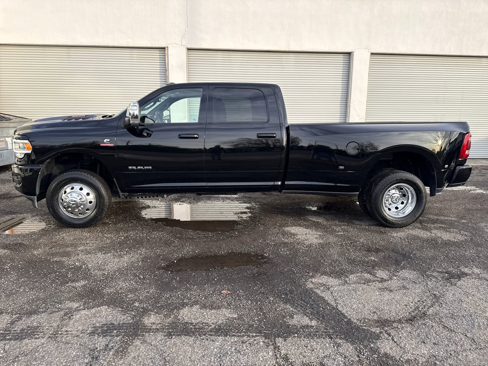 Used 2023 RAM 3500 Laramie image 2
