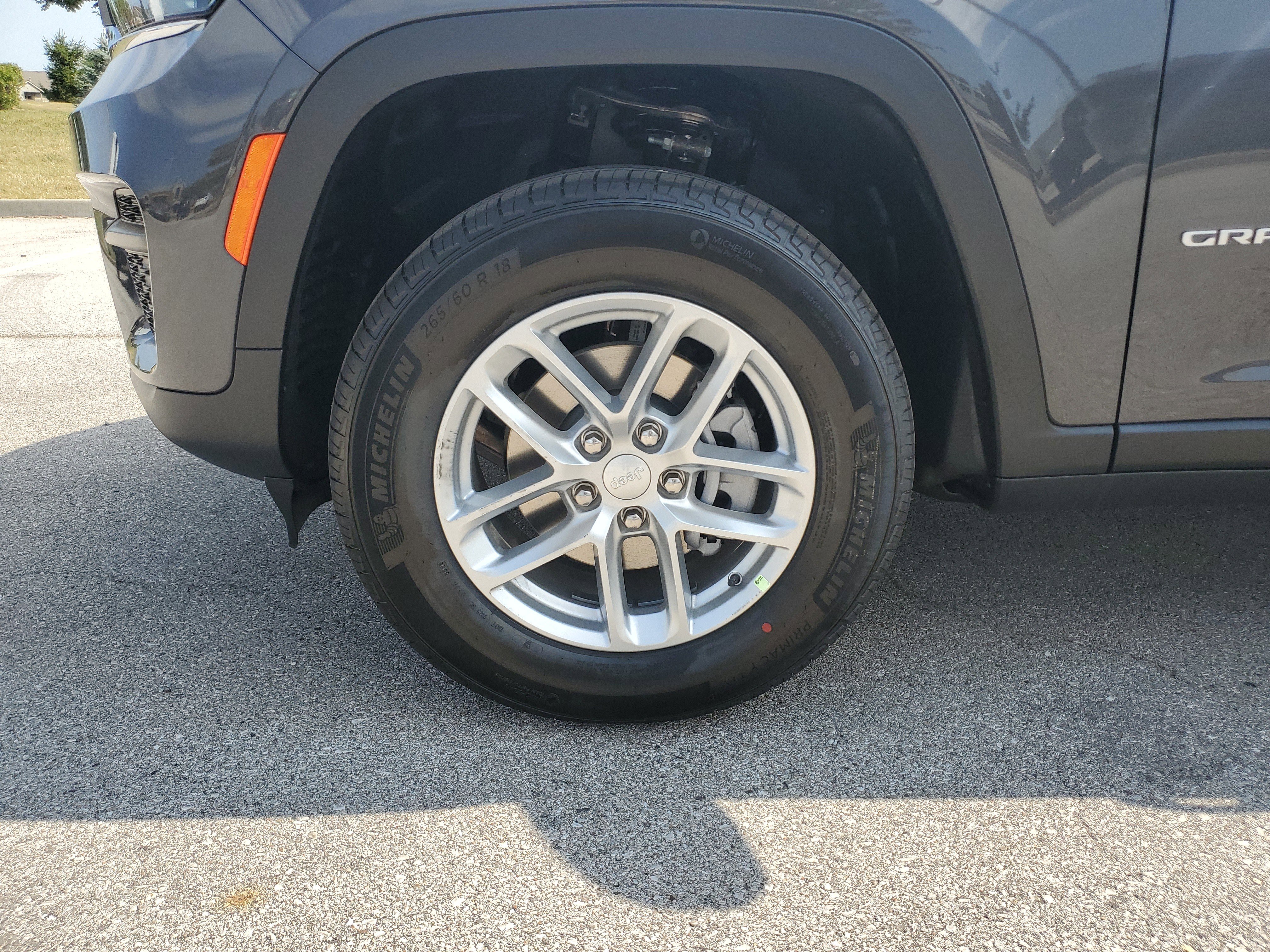 New 2025 Jeep Grand Cherokee Laredo X image 5