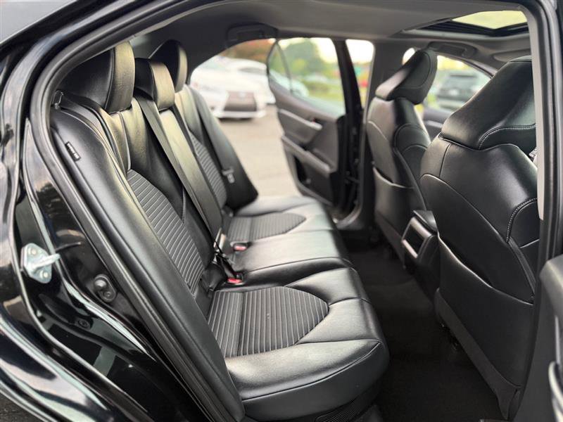 Used 2022 Toyota Camry SE image 20