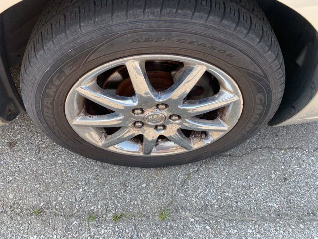 Used 2008 Buick Lucerne CXL w/ Ultra Confidence Package FWD image 29
