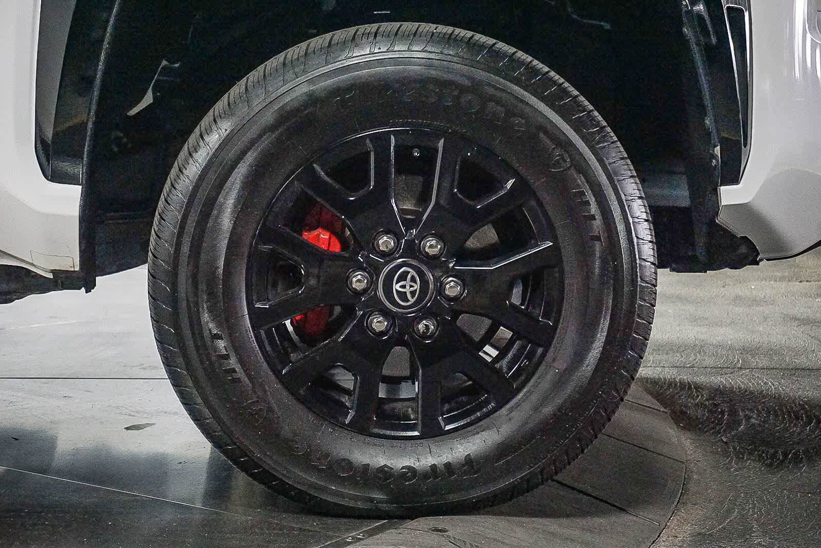 Certified 2024 Toyota Tacoma SR5 AWD/4WD image 7
