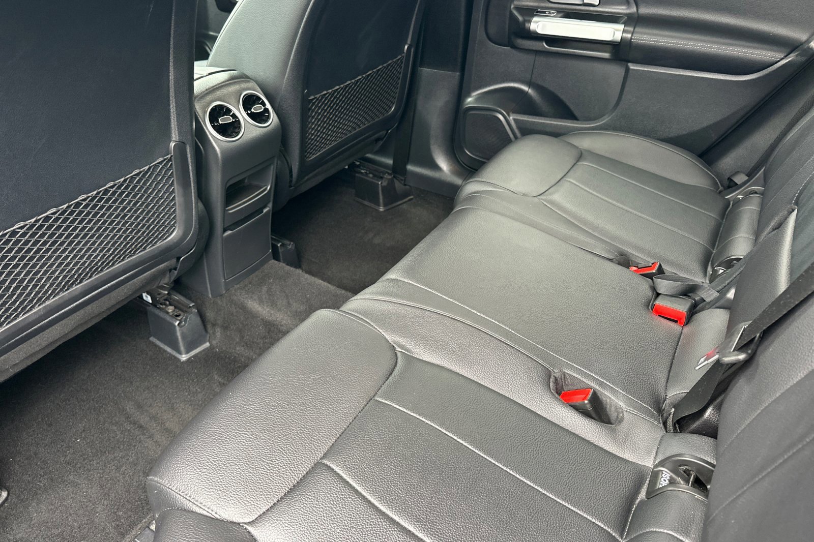 Used 2023 Mercedes-Benz GLB 250 4MATIC image 12