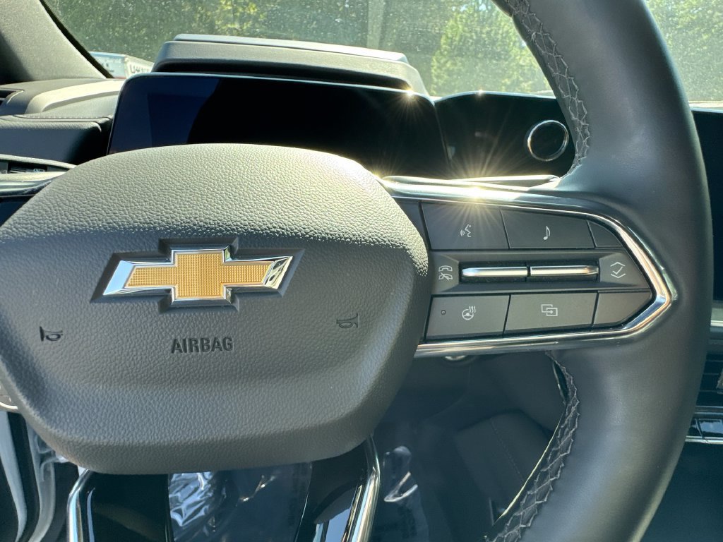 Used 2025 Chevrolet Tahoe High Country AWD/4WD image 18