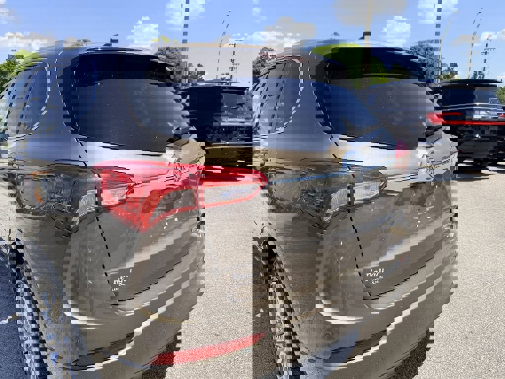 Used 2019 Buick Envision Essence image 11