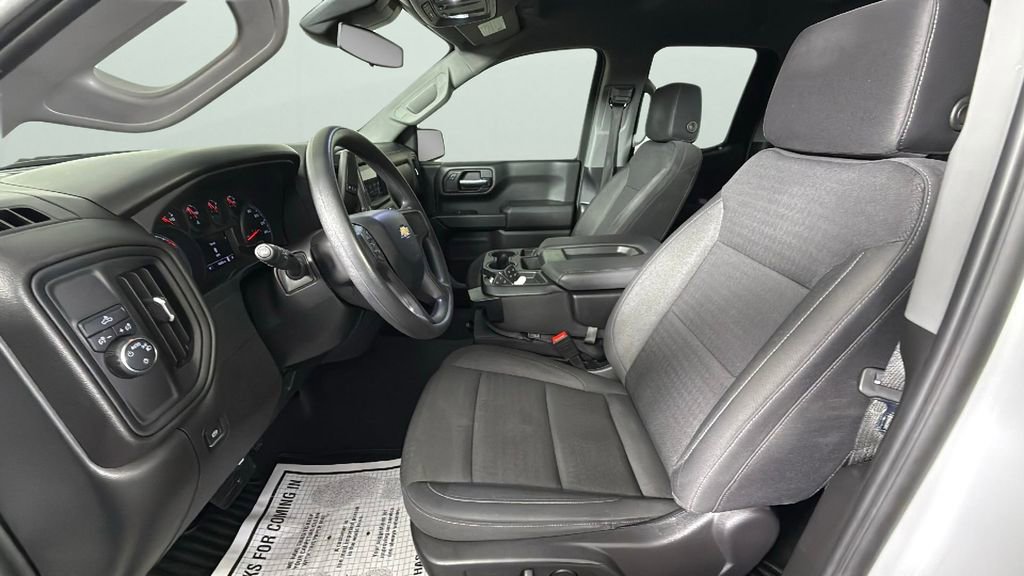 Used 2024 Chevrolet Silverado 1500 Custom image 17
