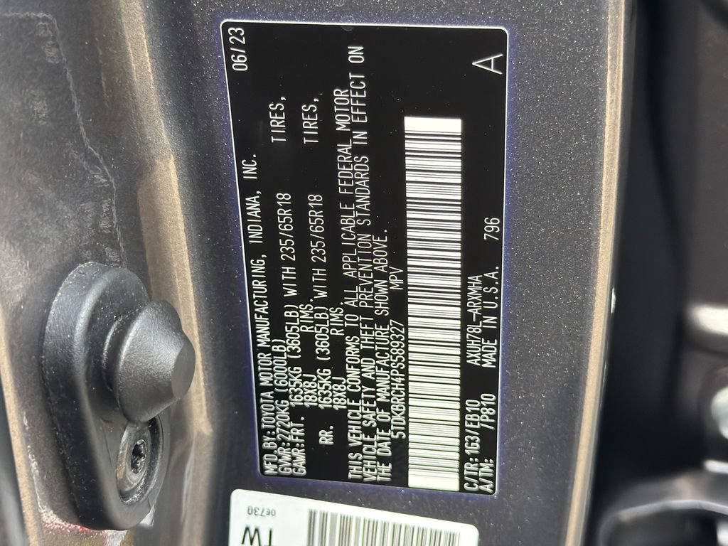 Used 2023 Toyota Highlander XLE AWD/4WD image 36