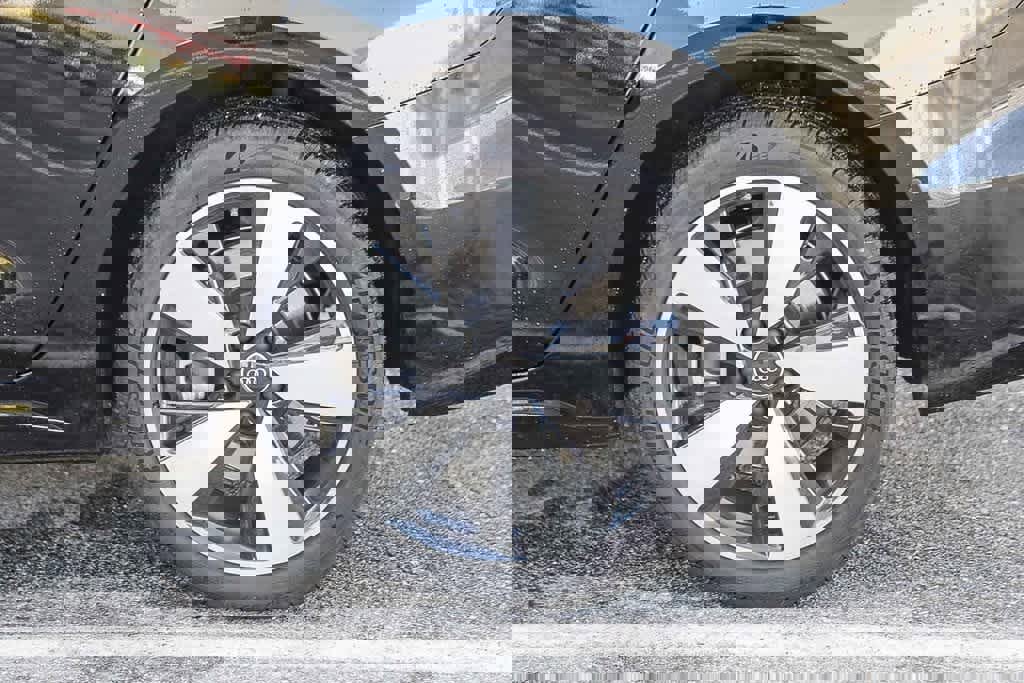 Certified 2025 Audi A5 2.0T Premium w/ Convenience Package image 9