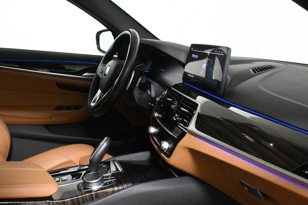 Certified 2022 BMW 530i xDrive w/ Convenience Package image 32