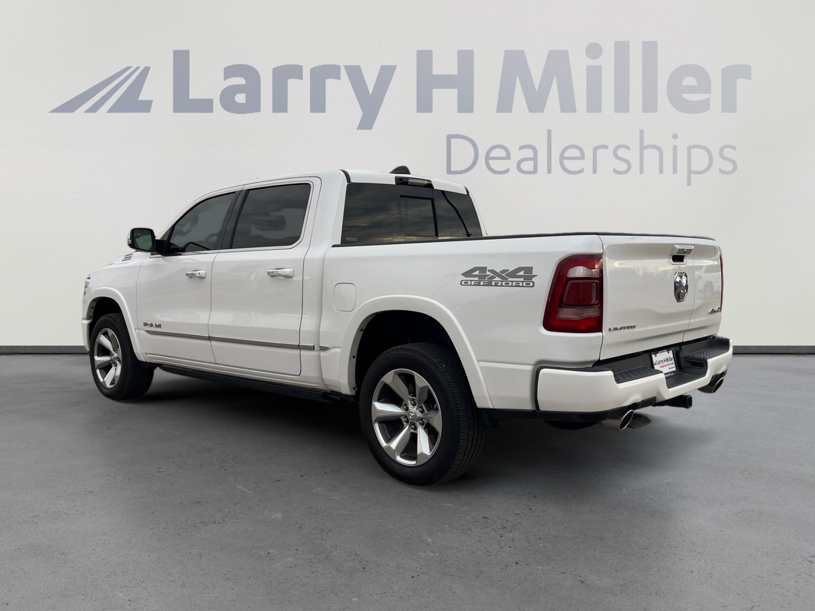Used 2021 RAM 1500 Limited image 3