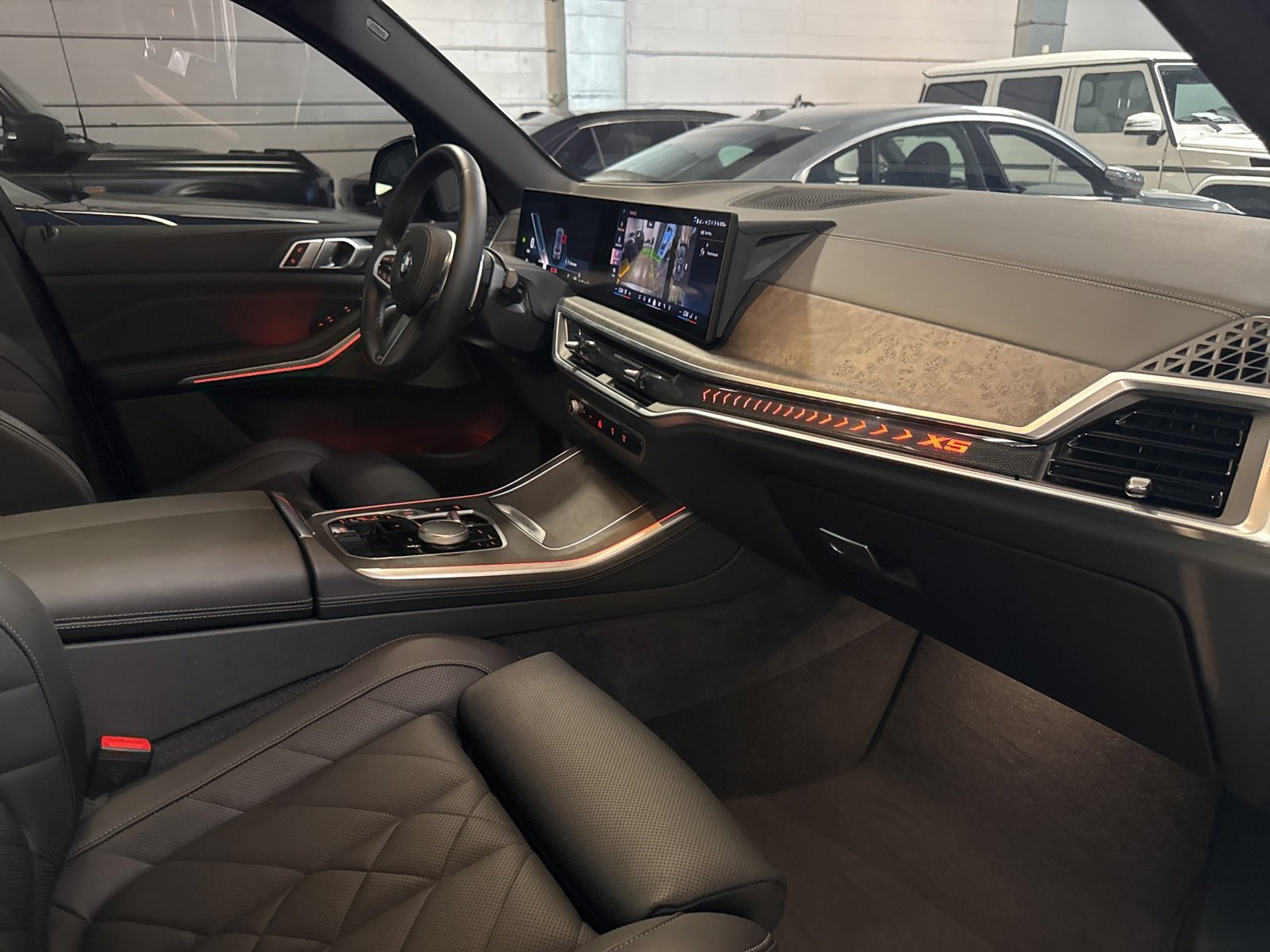 Used 2024 BMW X5 xDrive40i w/ M Sport Package image 27