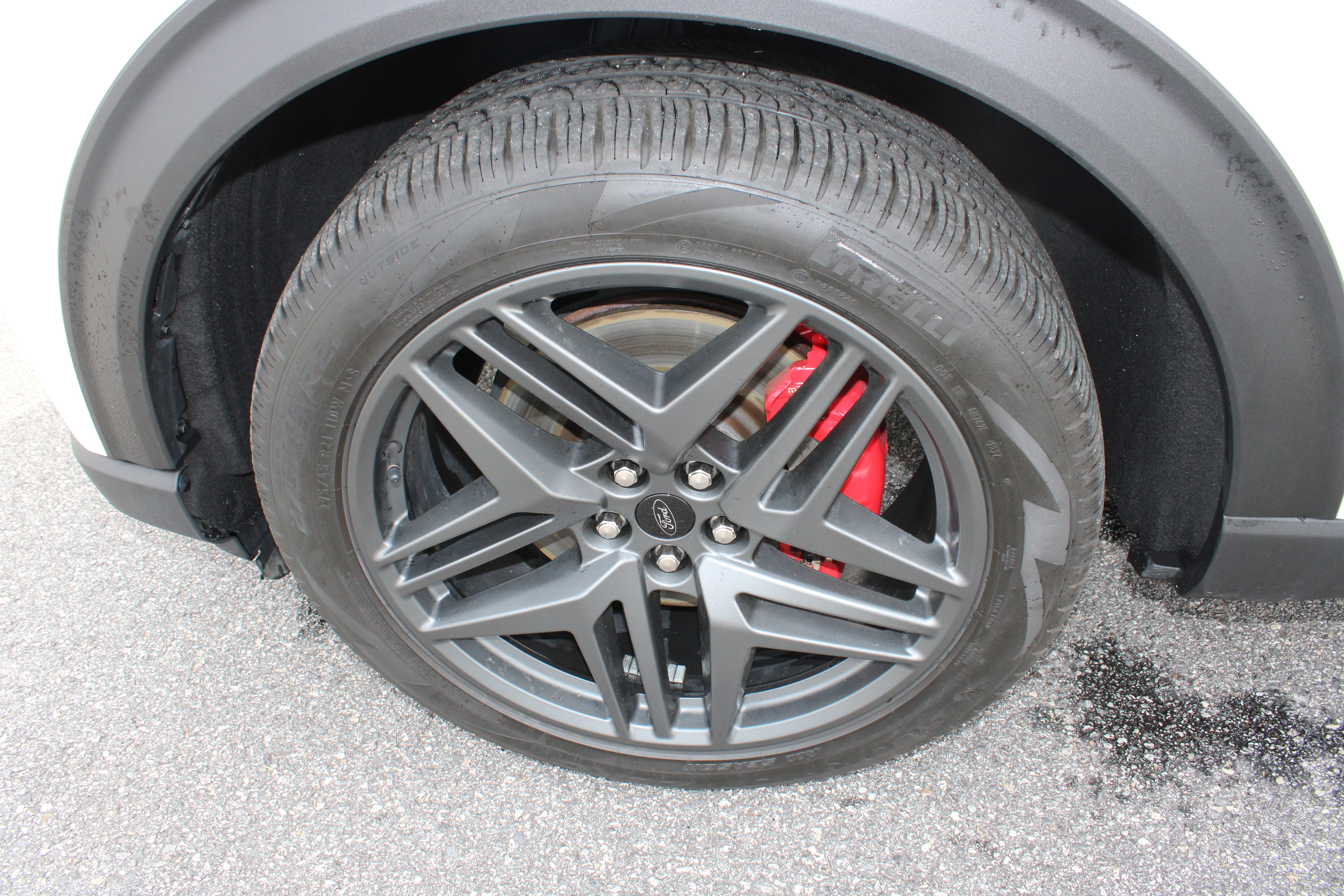 Used 2025 Ford Explorer ST image 10