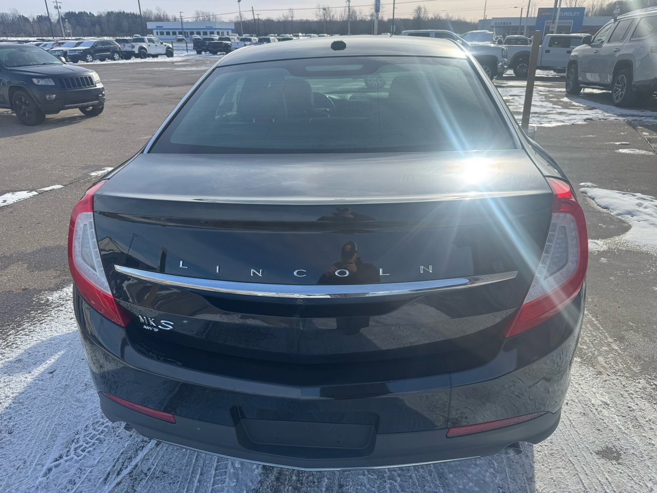 Used 2015 Lincoln MKS AWD w/ Equipment Group 101A image 6