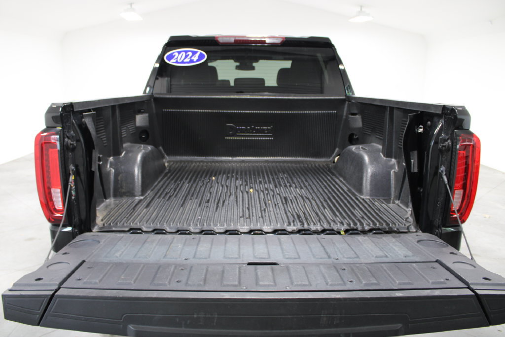 Used 2024 GMC Sierra 1500 SLT AWD/4WD image 18
