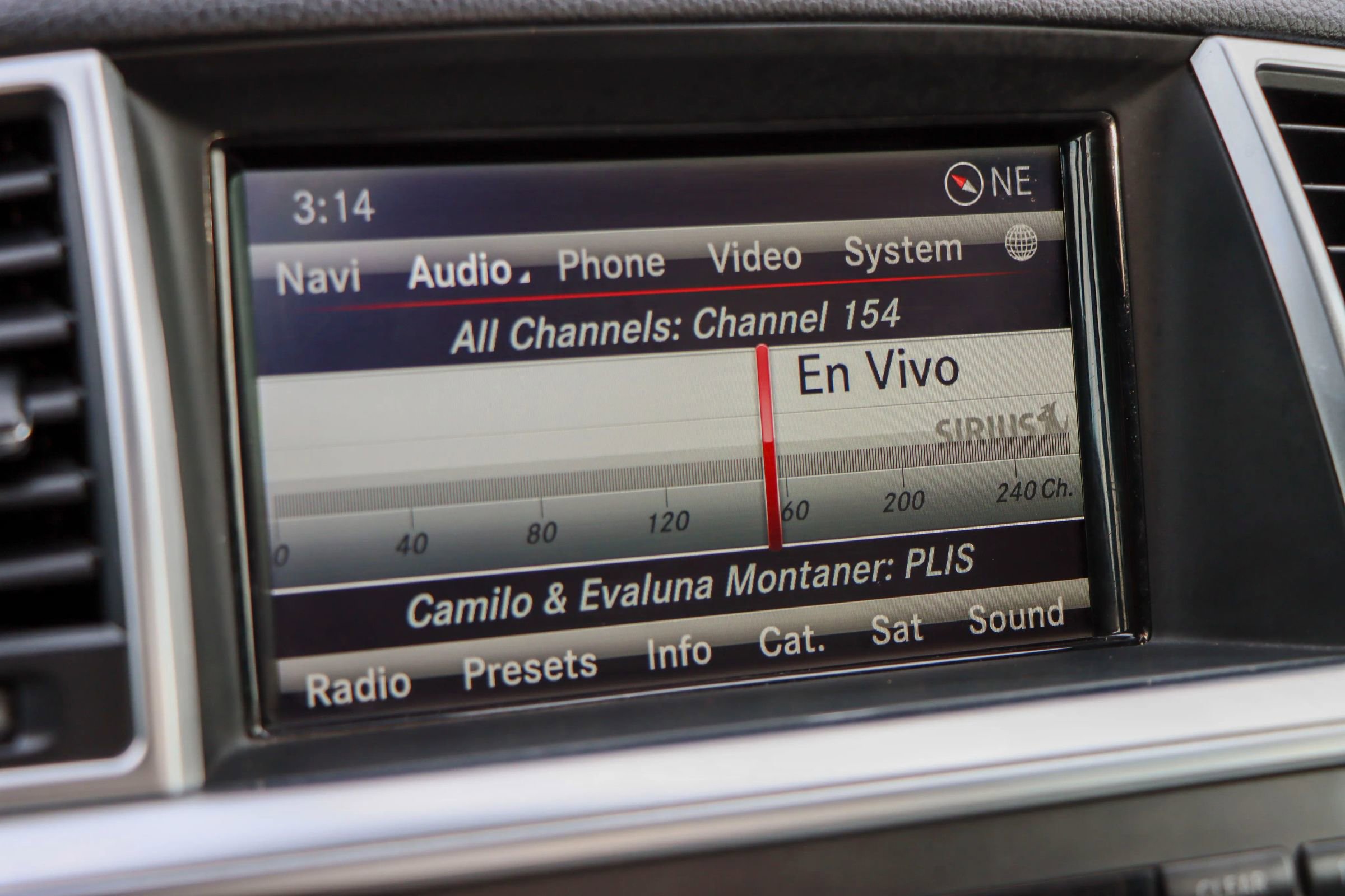 Used 2015 Mercedes-Benz GL 550 4MATIC image 60