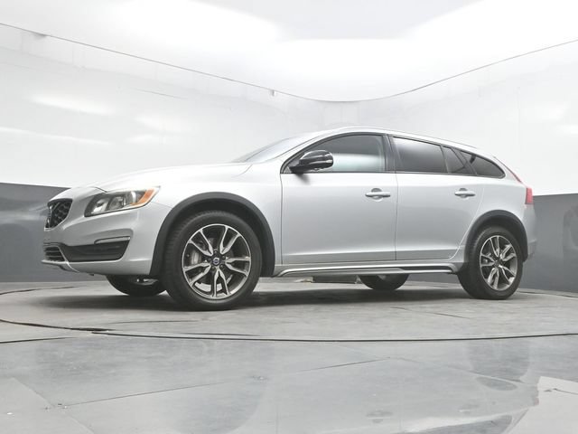 Used 2017 Volvo V60 T5 Cross Country w/ Convenience Package AWD/4WD image 35