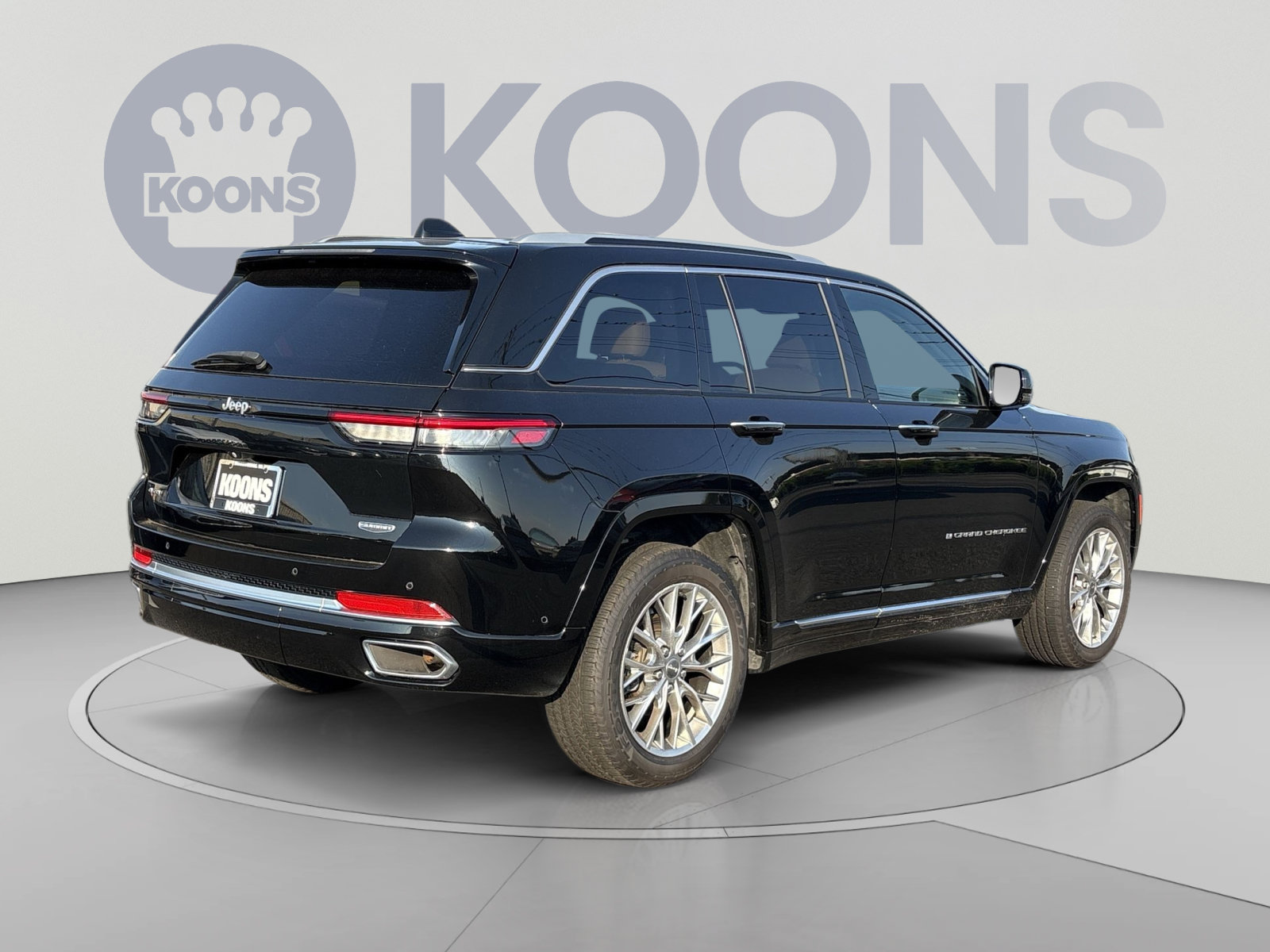 Used 2022 Jeep Grand Cherokee Summit AWD/4WD image 7