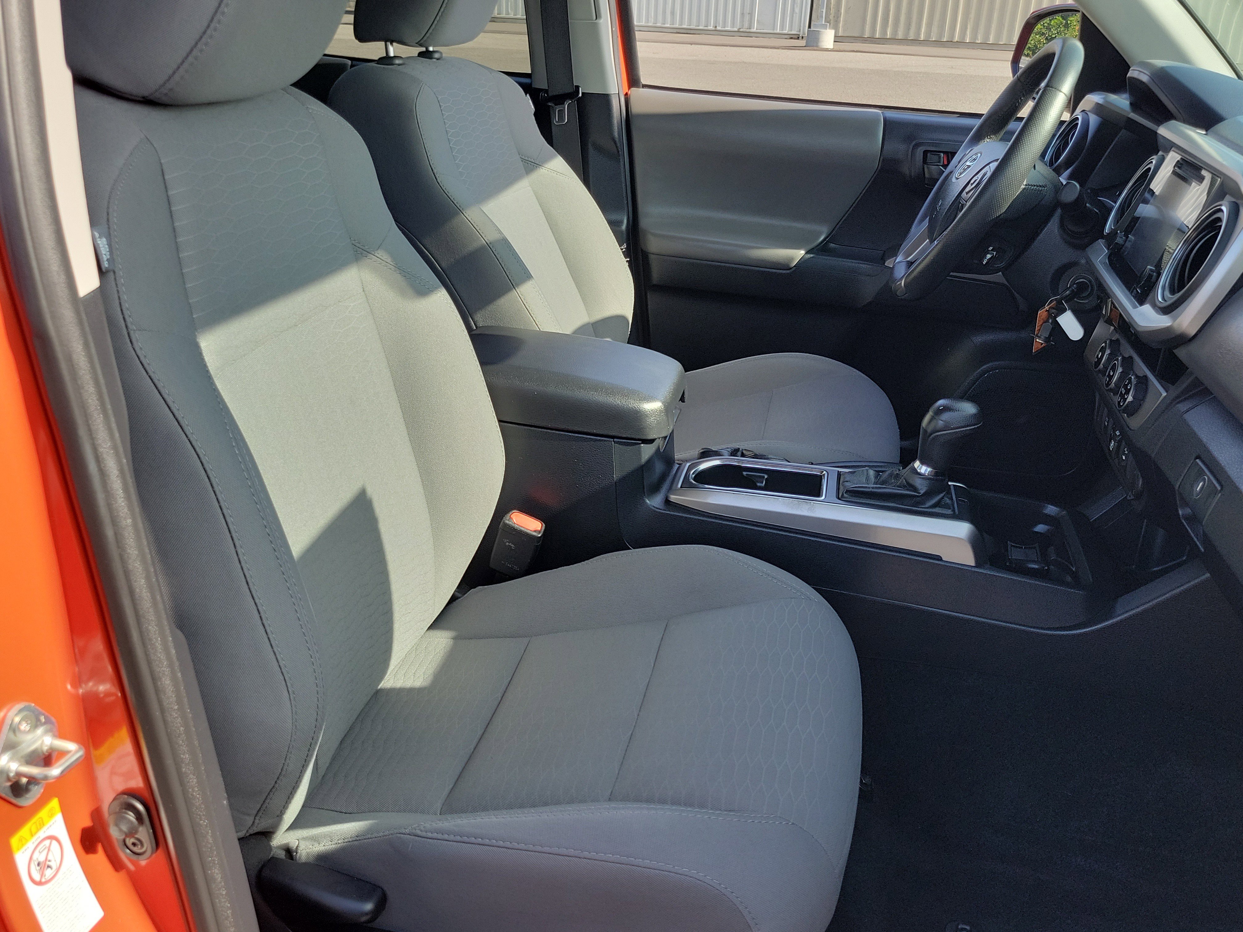 Used 2018 Toyota Tacoma SR5 RWD image 21