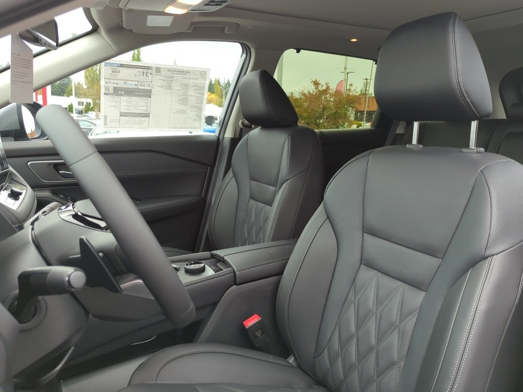 New 2026 Nissan Rogue Platinum image 18