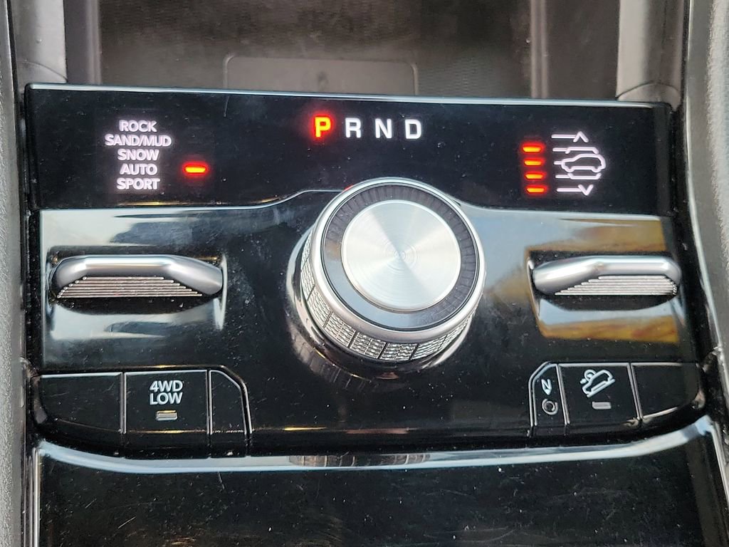 Used 2023 Jeep Grand Cherokee Overland w/ Advanced Protech Group III image 11