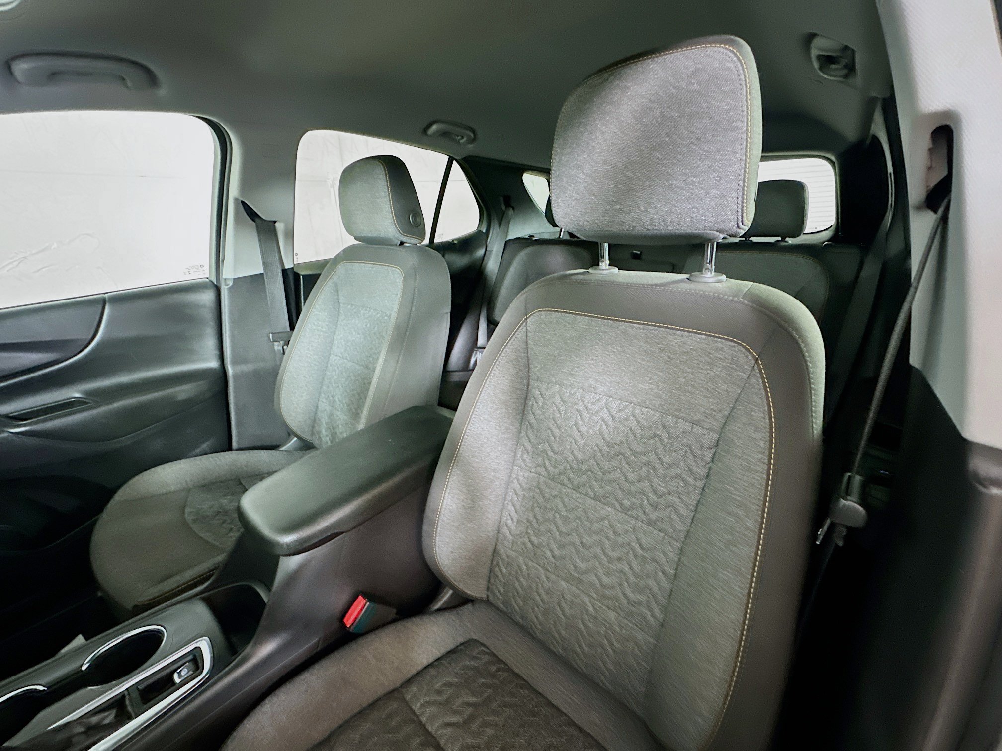 Used 2024 Chevrolet Equinox LT FWD image 19