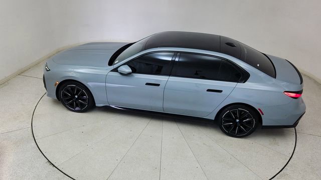 Used 2024 BMW 740i xDrive w/ Premium Package image 85